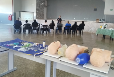 Equipes da Unidade Básica de Saúde participam de treinamento sobre emergências